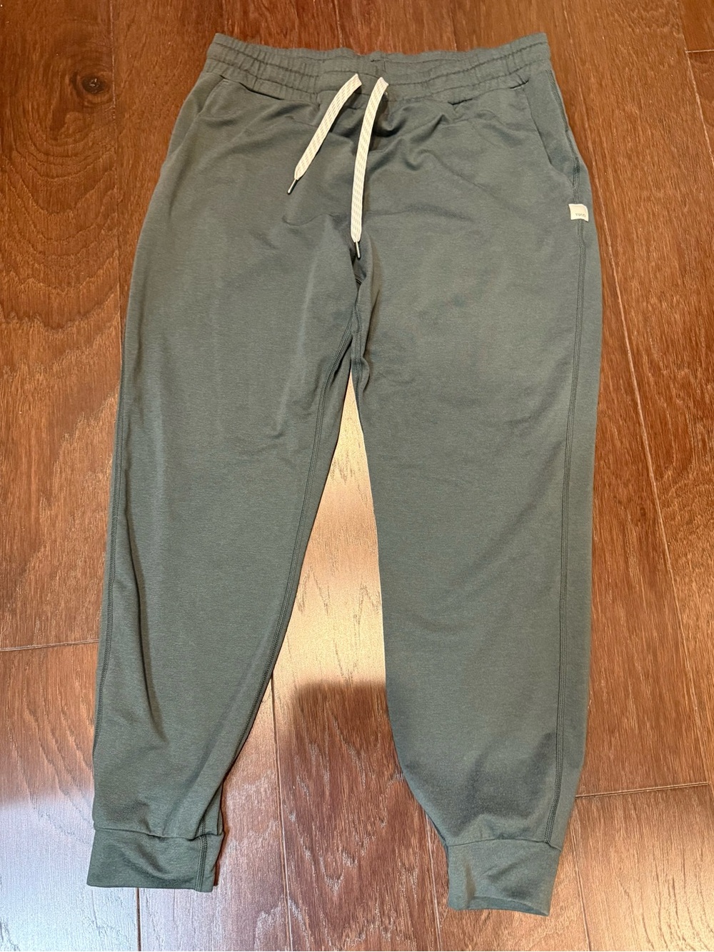 Vuori Performance Hoodie and Jogger Set~ size M - Picture 2 of 4